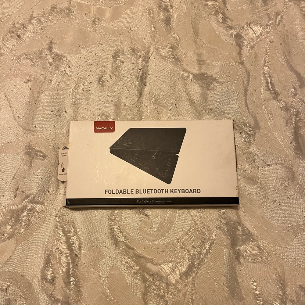 Foldable Bluetooth Keyboard